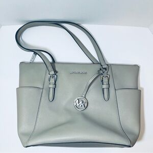 MICHAEL KORS CHARLOTTE LARGE TOP ZIP LEATHER TOTE BAG PEARL GREY